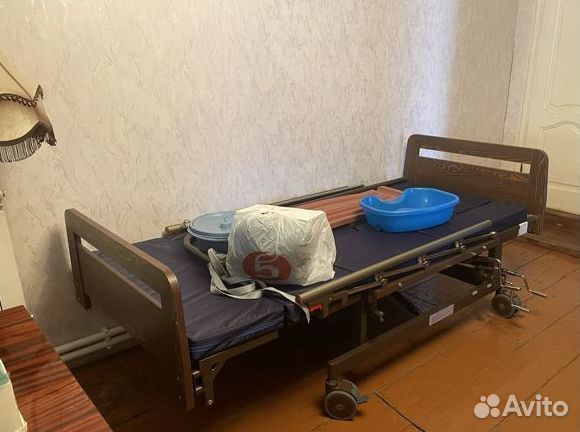 Кровать для лежачих больных секционная сдам/продам