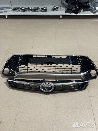 Решетки на camry 55