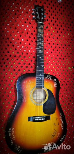 Акустическая гитара