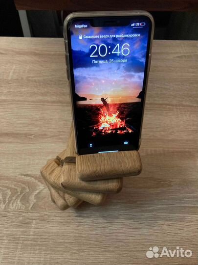 Подставка для телефона из дерева