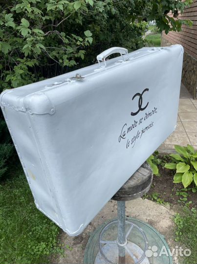 Чемодан ретро