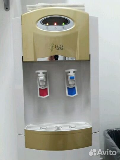 Продам кулер для воды