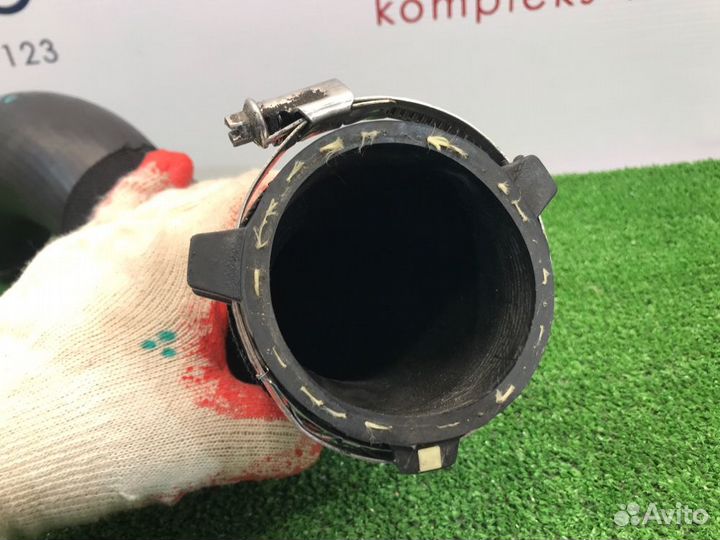 Патрубок интеркулера Audi A4 B8 cdnc 2011