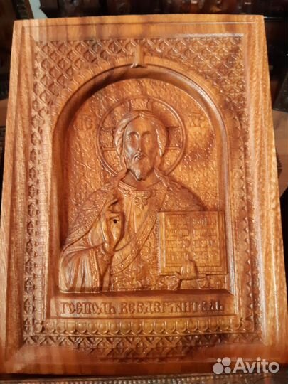 Резные иконы из дерева