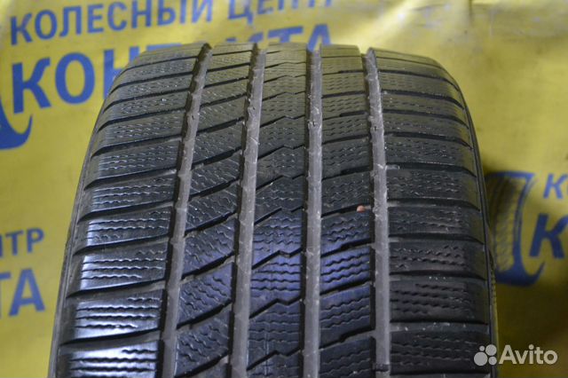 Kumho I'Zen KW27 265/35 R20