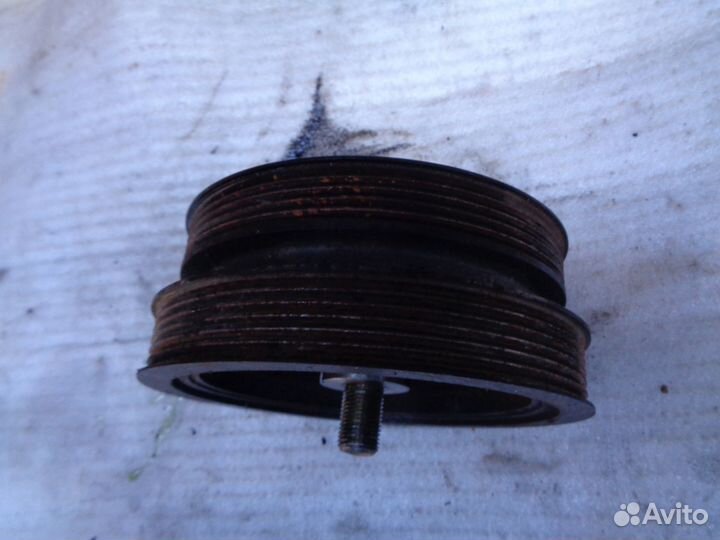 Mitsubishi l200 V Шкив коленвала 2.4 Дизель 4N15