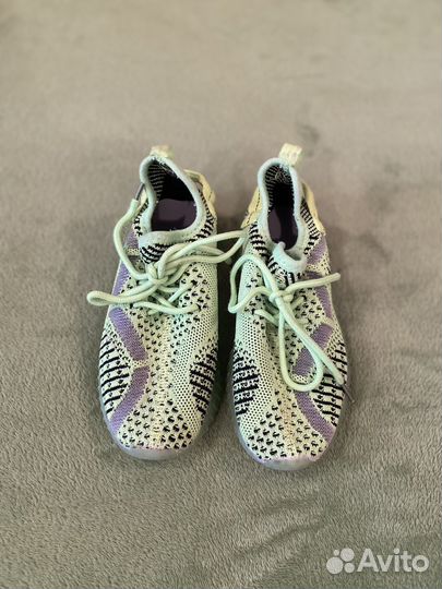 Кроссовки для девочки