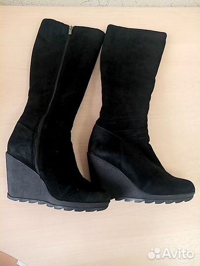 Продаются зимние сапоги