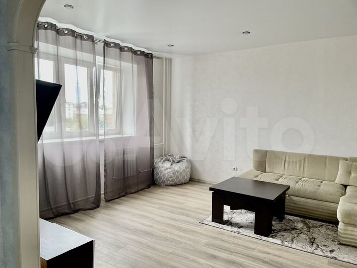 2-к. квартира, 50 м², 6/17 эт.