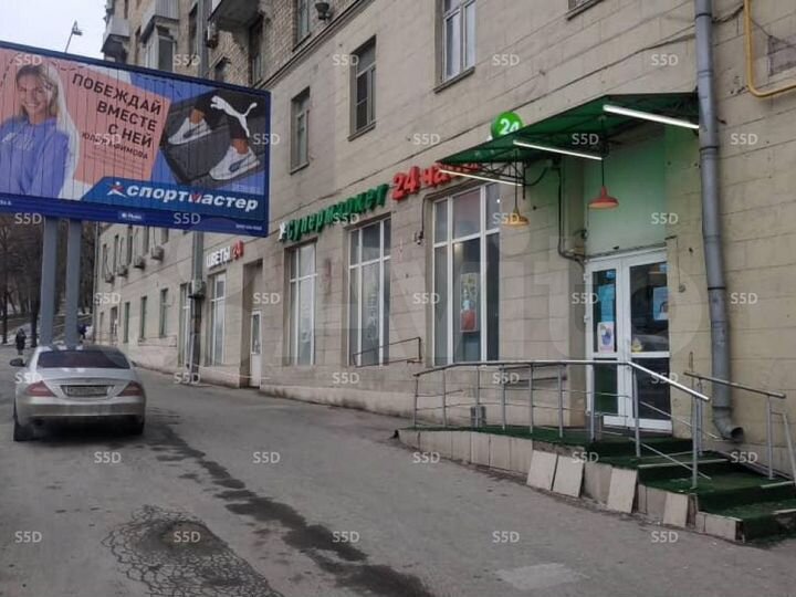 Продам торговое помещение, 327 м²