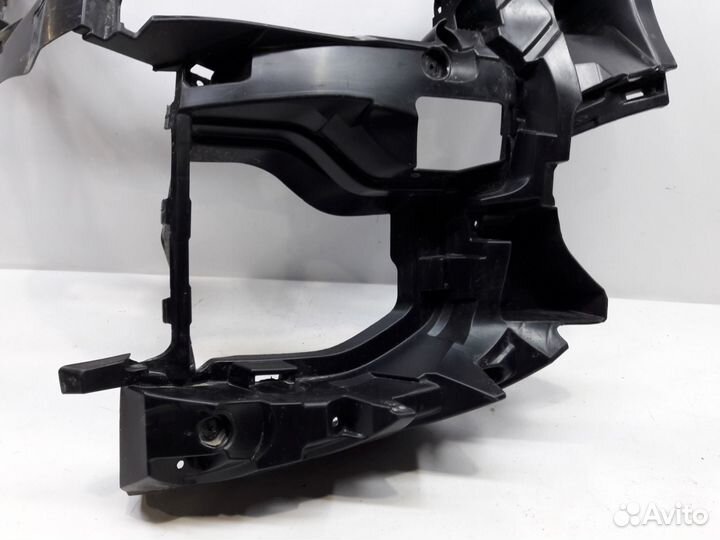 Кронштейн птф правый Bmw X5 G05 2018