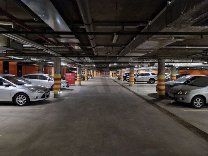 Машиноместо, 14 м²