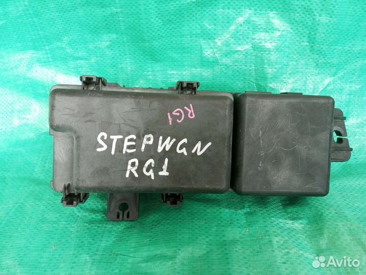 Блок предохранителей Honda Stepwgn RG1