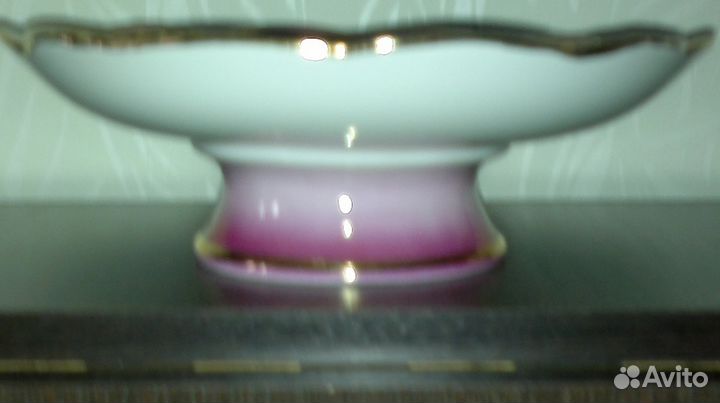 Ваза керамическая с позолотой, новая