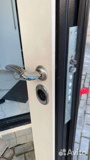 Вскрытие/Замена замков/Вскрыть авто Подольск