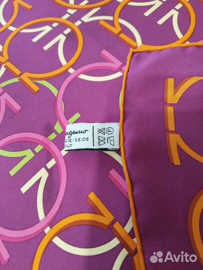 Salvatore ferragamo платок