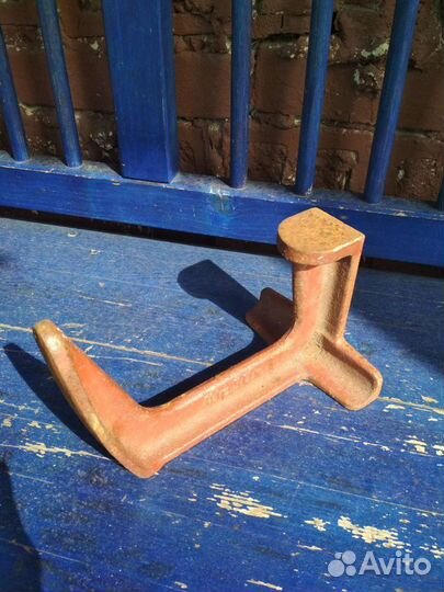 Наковальня-лапа