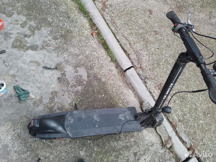 Электрический самокат с сиденьем
