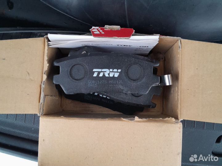 Тормозные колодки задние Mitsubishi Pajero