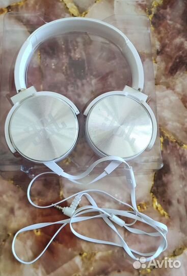 Наушники JBL