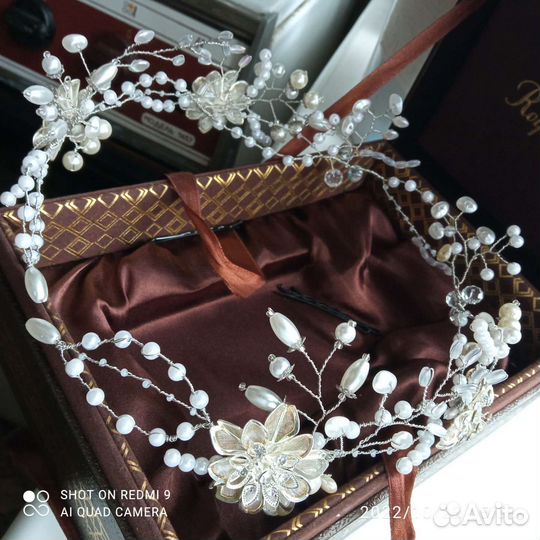 Свадебный венок из бусин новое