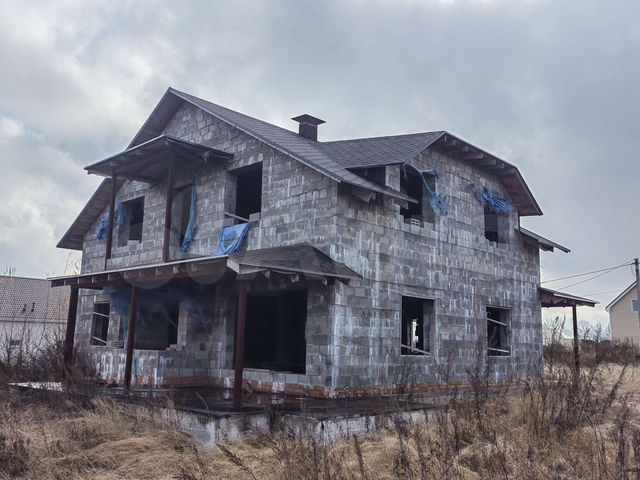 Дом 207 м² на участке 12 сот.