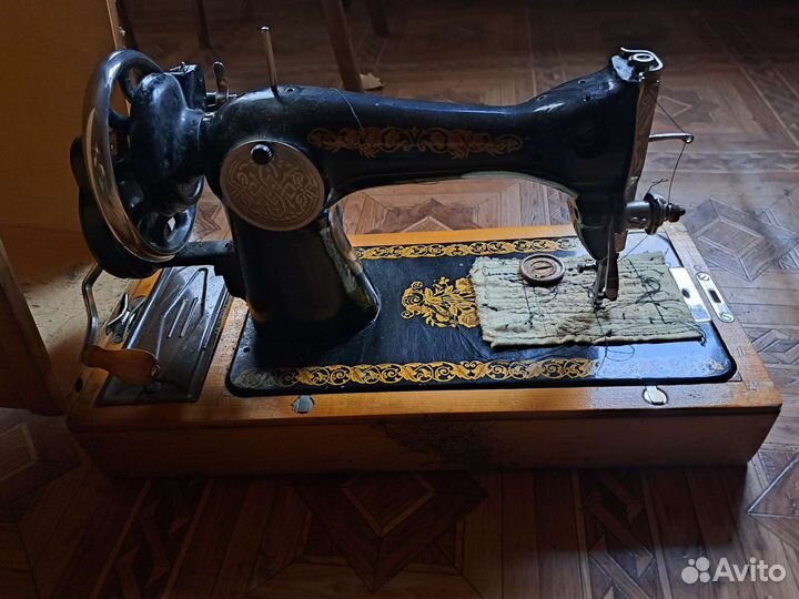 Швейная машинка настольная ручная пмз.им.Калинина