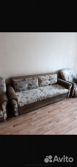 Диван прямой раскладной и кресла