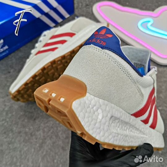 Кроссовки Adidas Новые