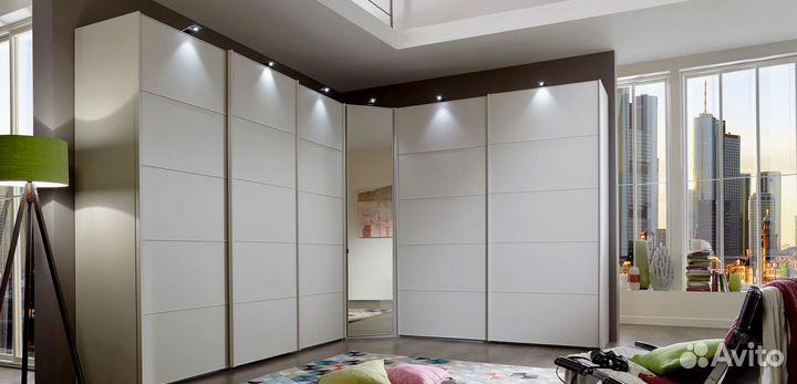 Угловой шкаф