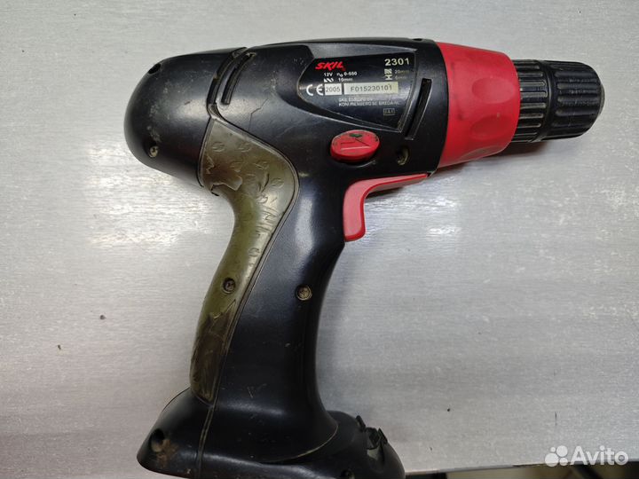 Дрель шуруповерт Skil