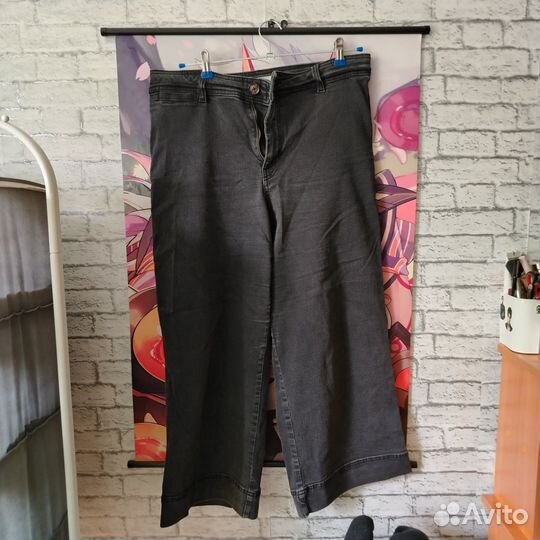 Джинсы капри