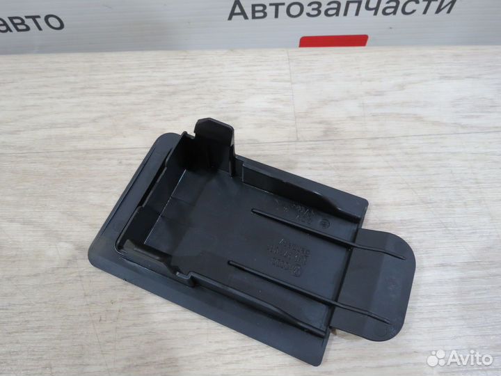 Крышка блока предохранителей Porsche Macan