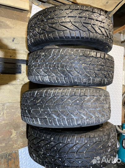 Tigar Ice 225/55 R17
