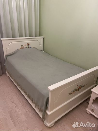 Комплект детской мебели для девочек