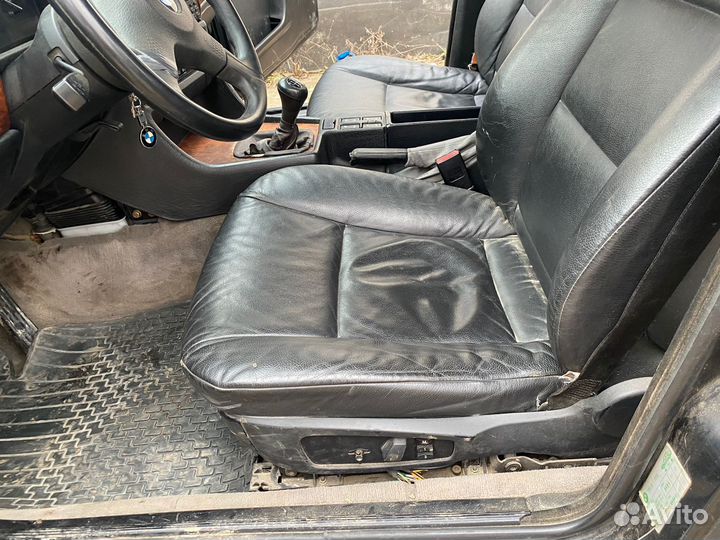Сиденья передние BMW E60