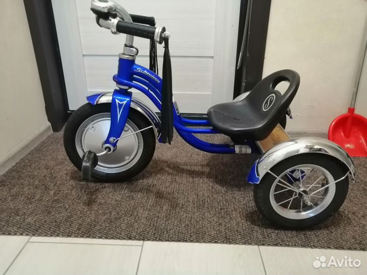 Детский трехколесный велосипед Schwinn Roadster