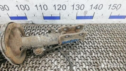 Стойка передняя правая toyota corolla E12 (BDN08N5