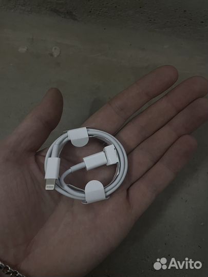 Зарядное устройство на iPhone 20 w