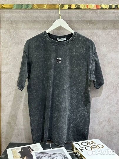 Футболка Givenchy