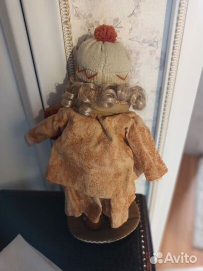 Кукла фарфоровая коллекционная