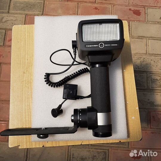Фотовспышка Toshiba QCC-3600
