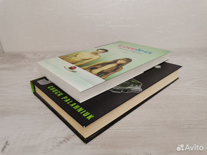 Чак Паланик Удушье, Loveless Симона Спарако