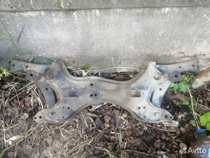 Подрамник раф4 2000года