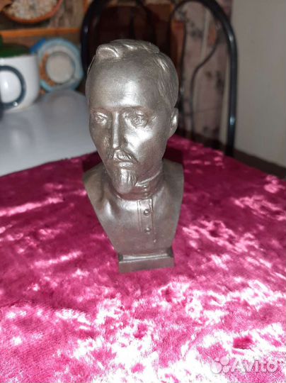 Бюст Дзержинского бронза