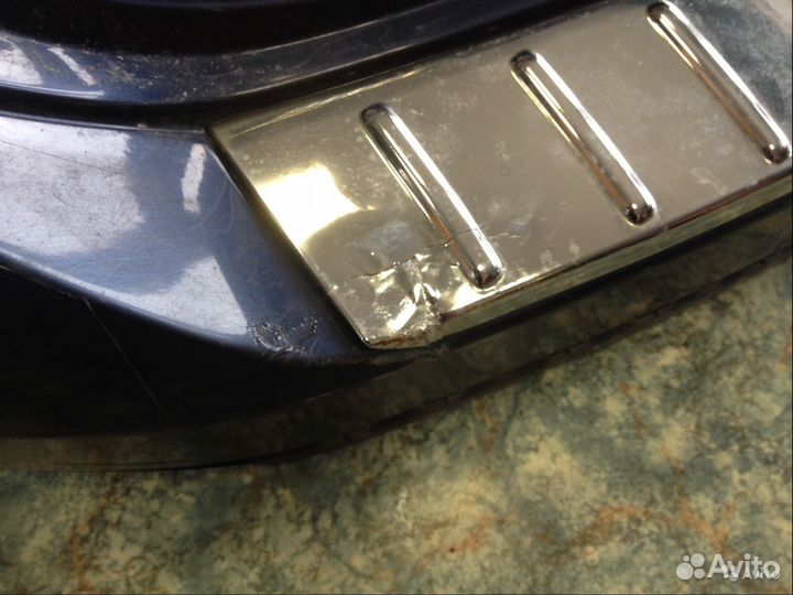 Бампер задний с накладкой VW Touareg 2011-2014