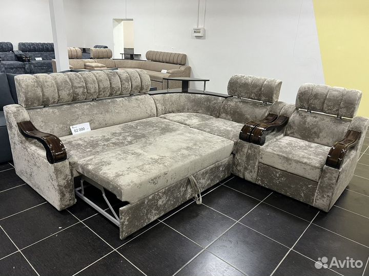 Угловой диван и кресло (магазин в г. Шахты)