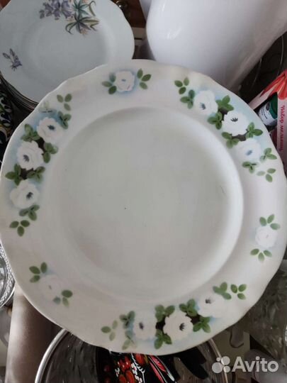 Тарелки,поднос,чайник, хрусталь