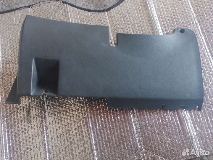 Подрулевая накладка торпеды Kia spectra