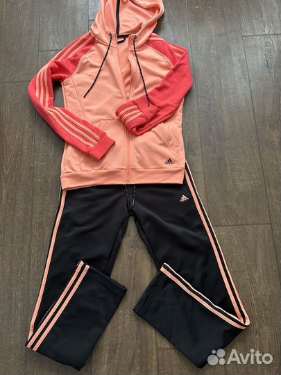 Спортивный костюм adidas